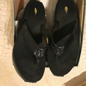 Volatile wedge flip flops